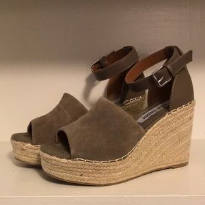 Wedge espadrilles